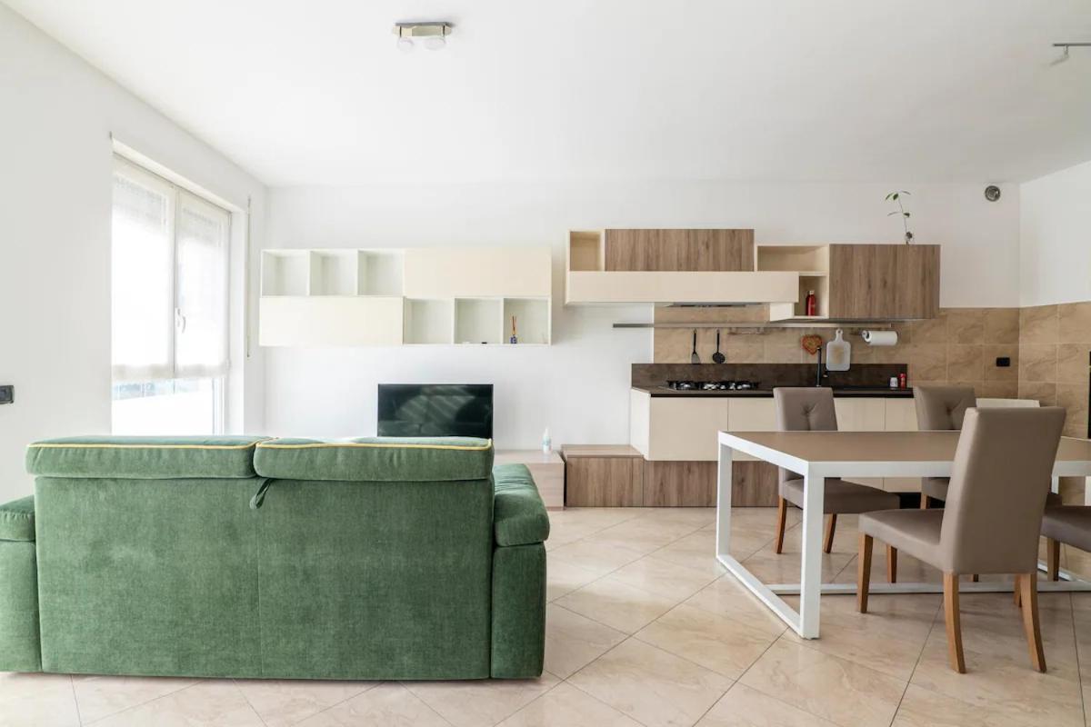 Appartamento Elegante Bilocale, Zona Centro Lodi Esterno foto